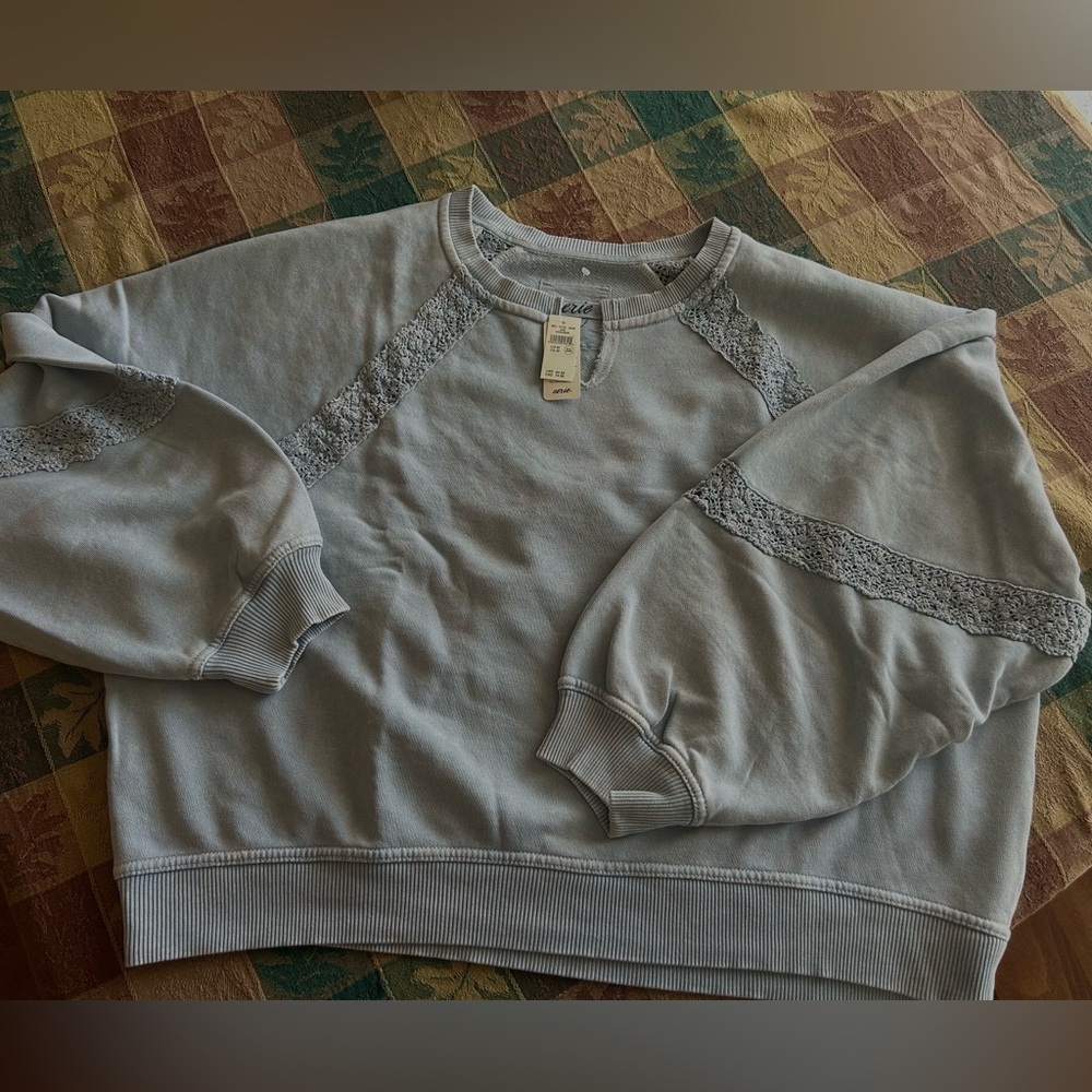 Aerie baby blue sweatshirt